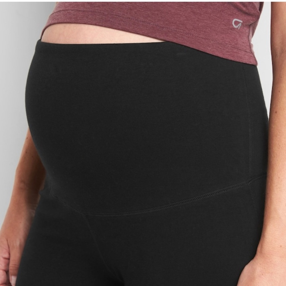 GapFit Maternity Capri Leggings Size Medium